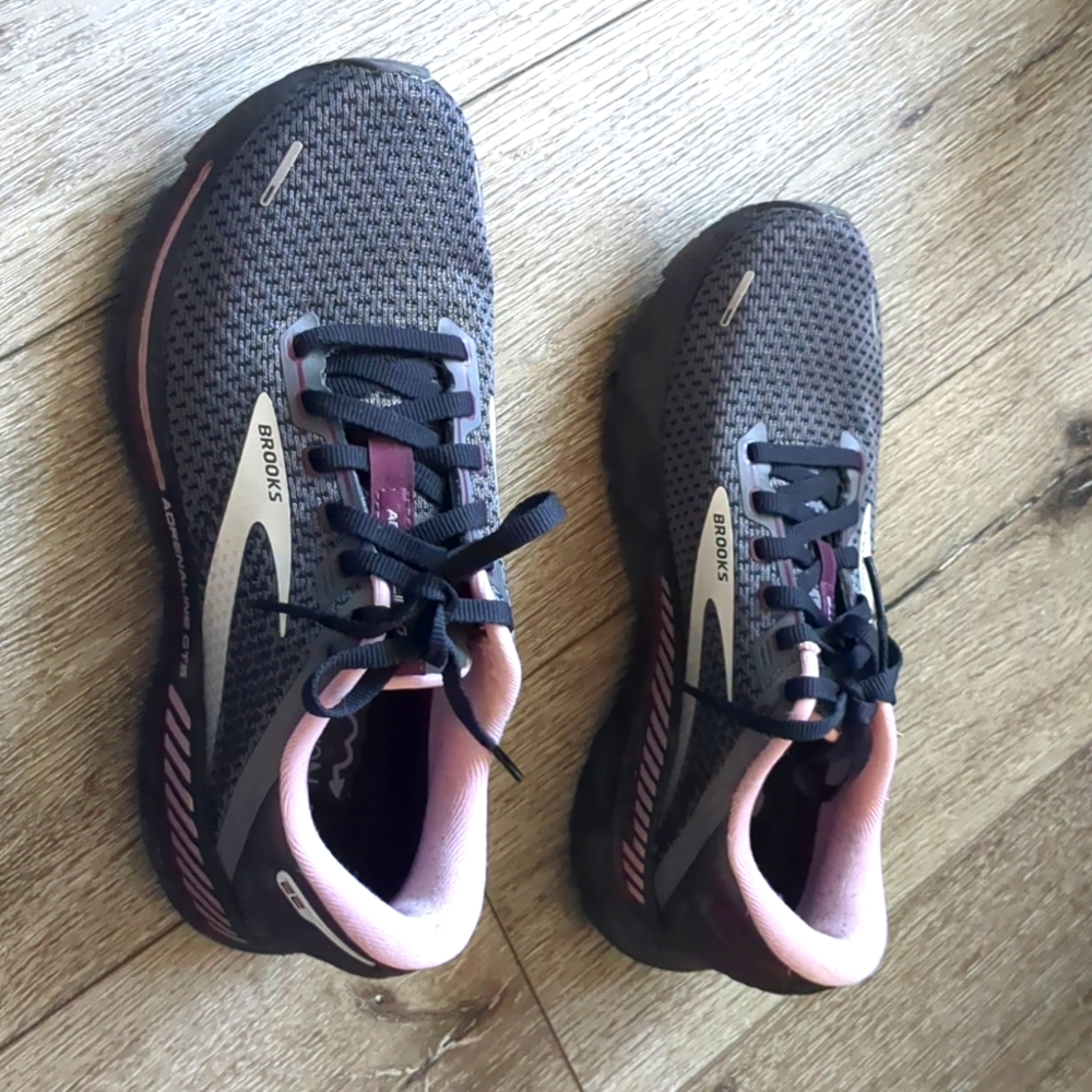 Brooks Adrenaline GTS Running shoes- like new, worn 3 times.